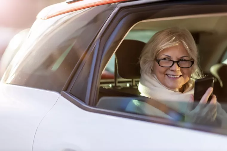 Transporter une personne âgée de son domicile à la maison de retraite à Mandelieu-la-Napoule, Mandelieu-la-Napoule, Taxi Penicaut